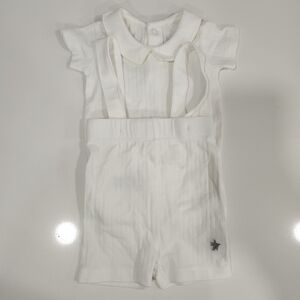 White Baby Romper with Star Detail elys & co 6m
